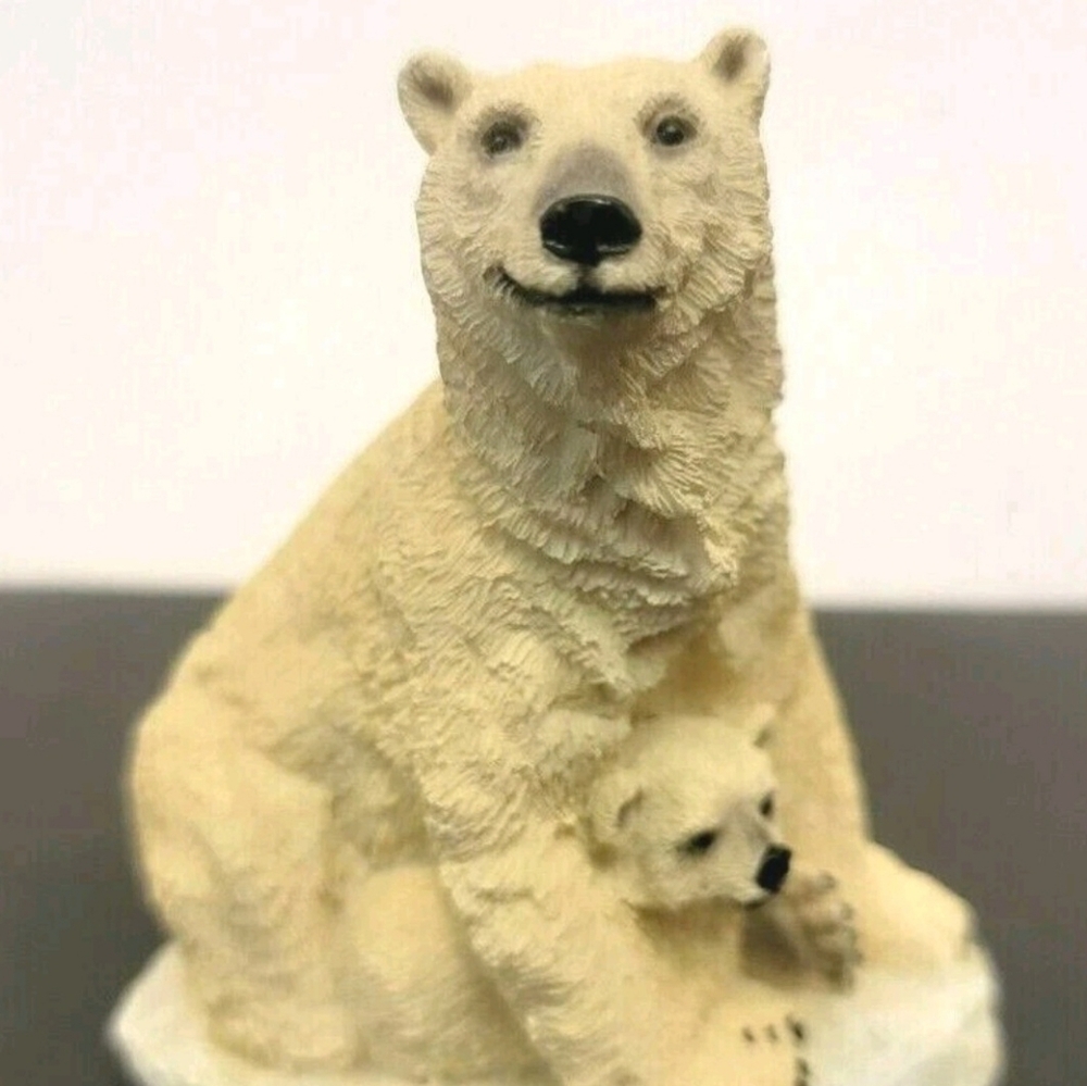 Living Stone Mother Polar Besr & Cub 2002 Figurine 3"× 3"